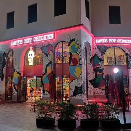 The Aero Hostel دبي المظهر الخارجي الصورة