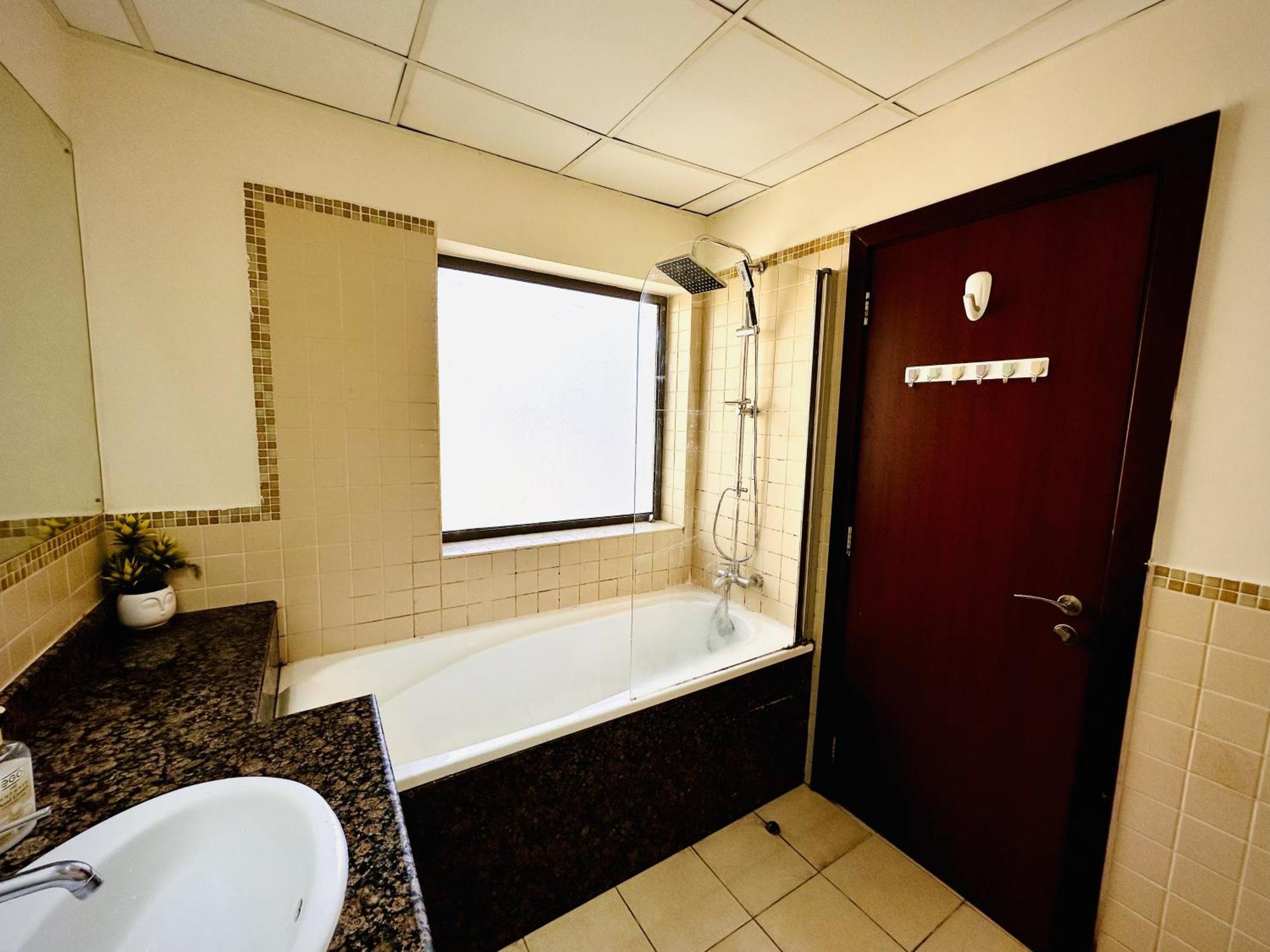 The Aero Hostel دبي المظهر الخارجي الصورة